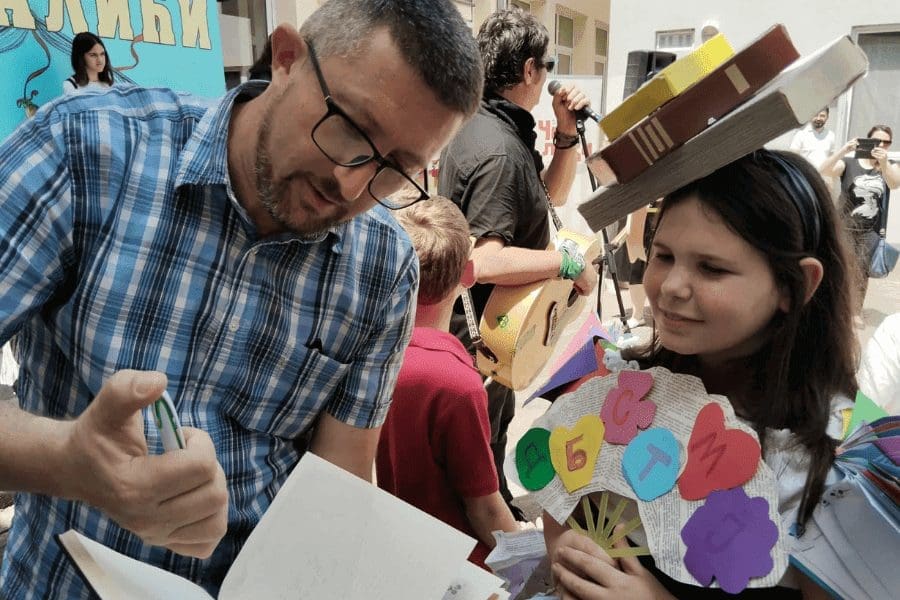 „За мене је Змај почетак свега”  Александар Јањушевић о писању за децу